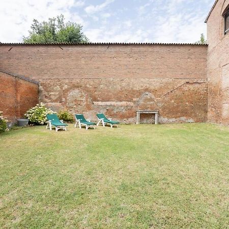 Palazzo Sabbioni Appartamento Lusso Due Camere Soggiorno Cucina フェラーラ エクステリア 写真