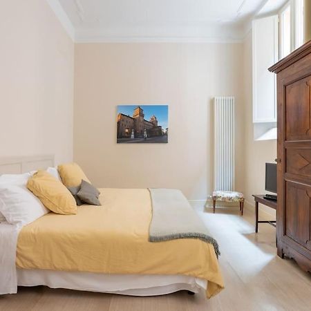 Palazzo Sabbioni Appartamento Lusso Due Camere Soggiorno Cucina フェラーラ エクステリア 写真