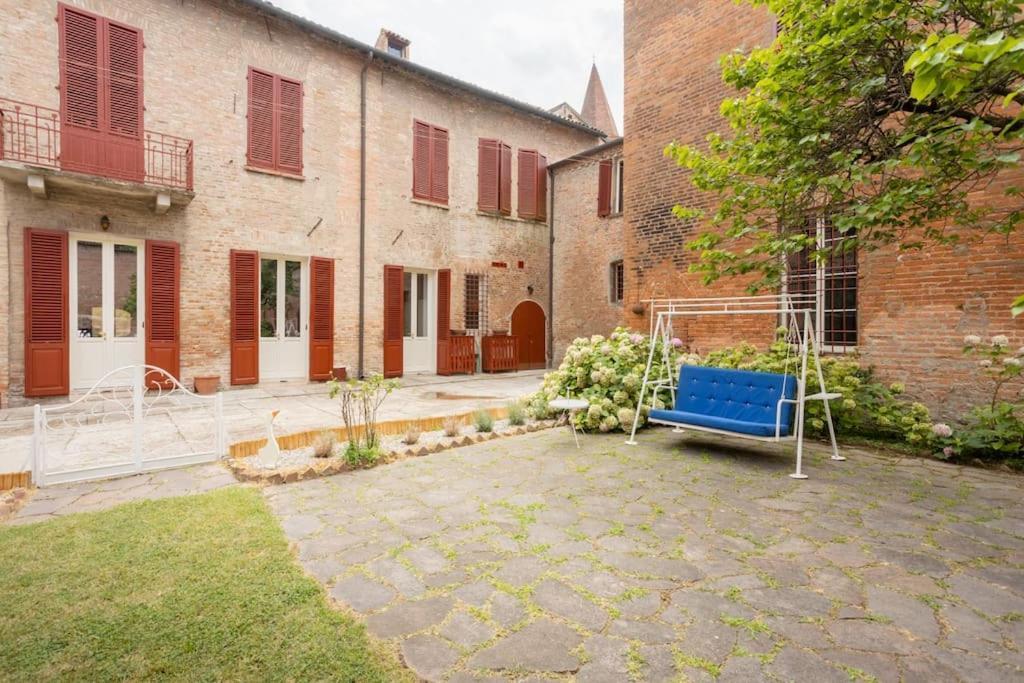 Palazzo Sabbioni Appartamento Lusso Due Camere Soggiorno Cucina フェラーラ エクステリア 写真