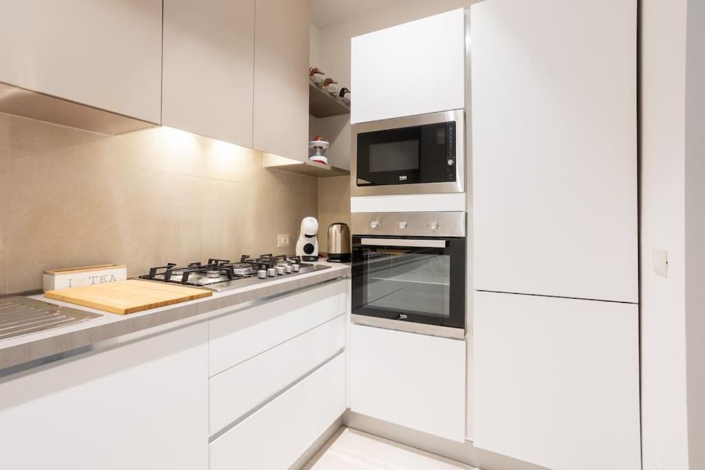 Palazzo Sabbioni Appartamento Lusso Due Camere Soggiorno Cucina フェラーラ エクステリア 写真